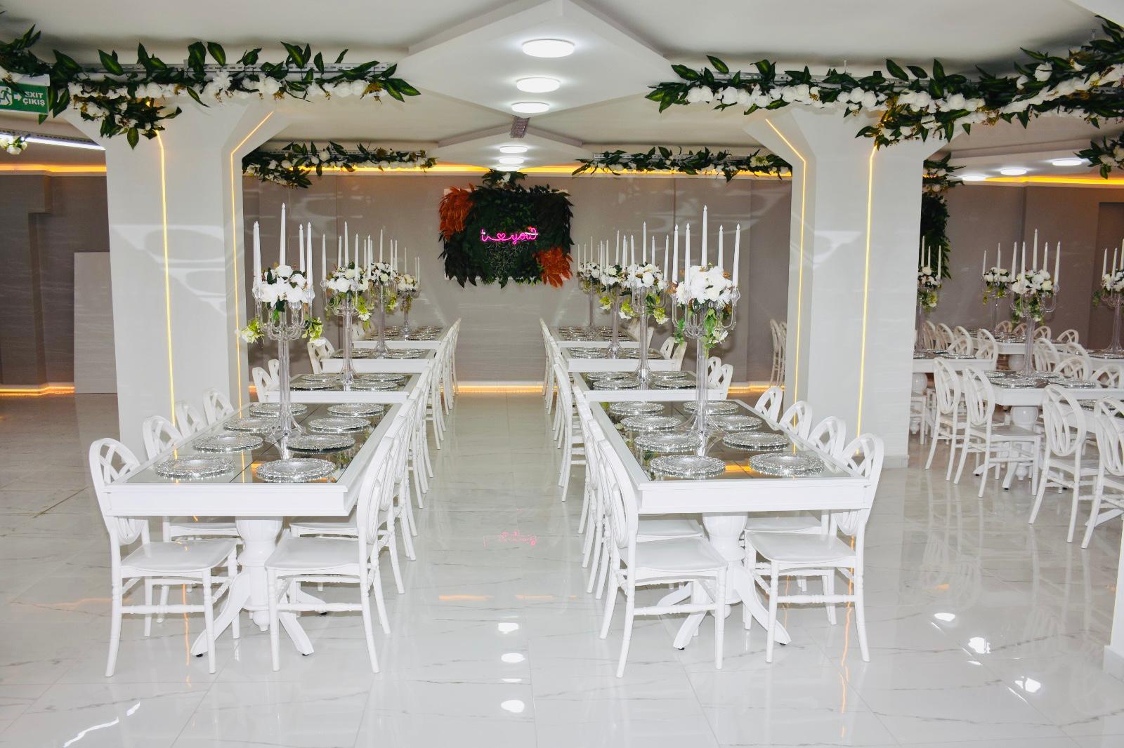 Jasmine Davet Evi salon içi görünüm