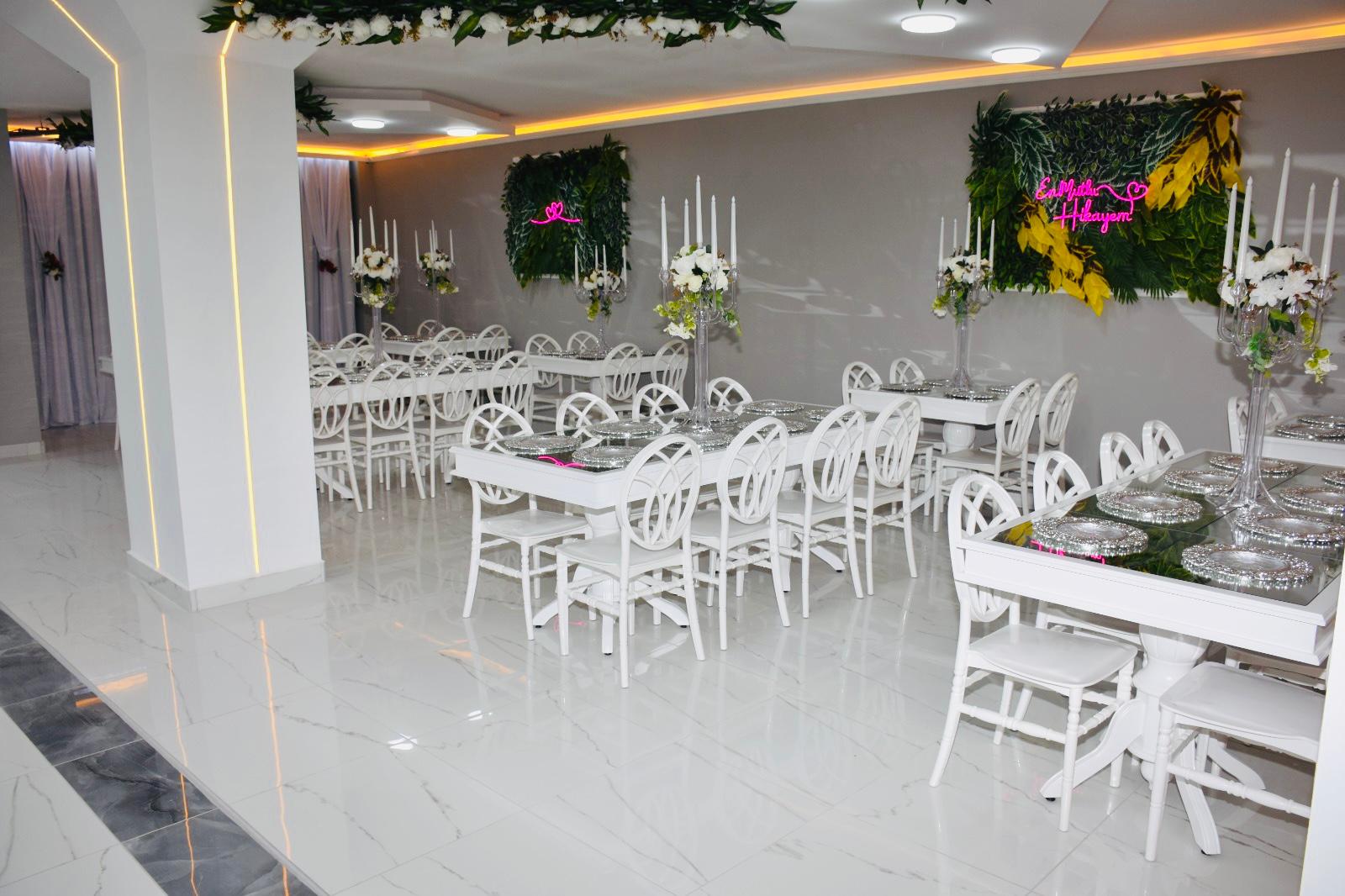 Jasmine Davet Evi salonundan geniş açı görünüm